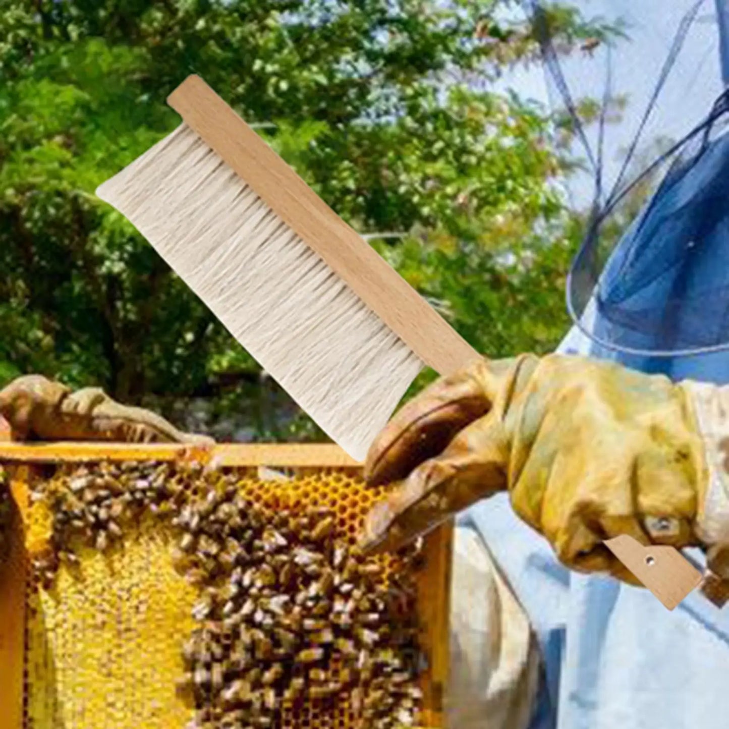 Natural Horsehair Beekeeping Brush – Wooden Handle Hive Tool