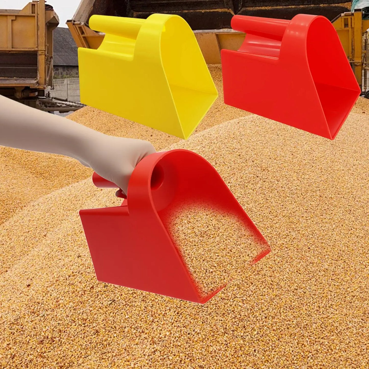 Plastic Feed Scoop – Flat Bottom Food Shovel for Livestock & Pets