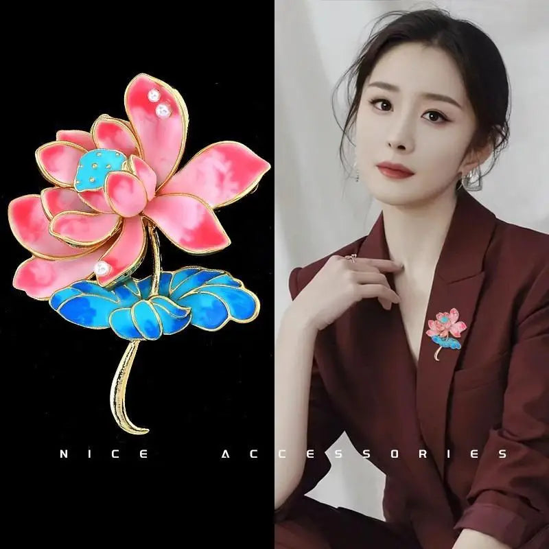Enamel Flower Brooch Pin – Elegant Gift for Coats & Scarves