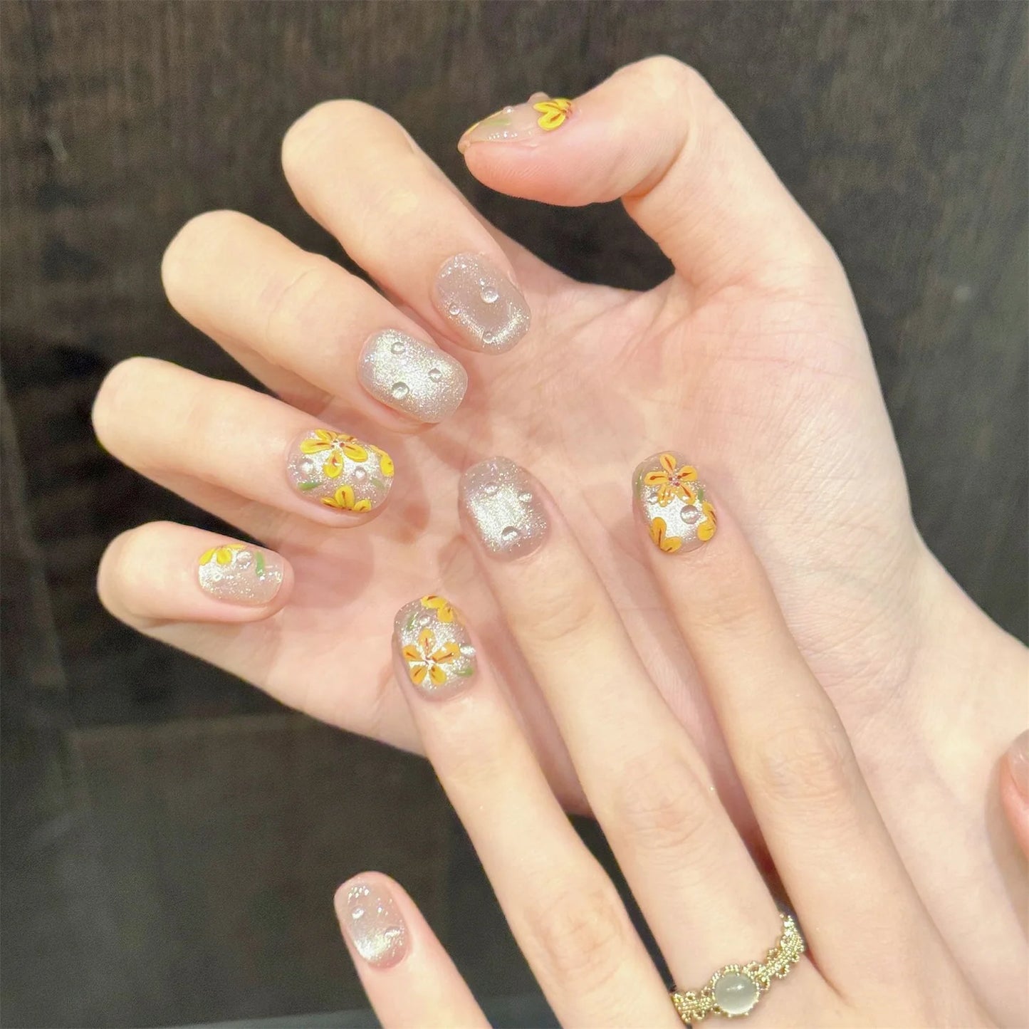 Handmade Press On Nails Nude Pink Cat Eye Floral Short Round