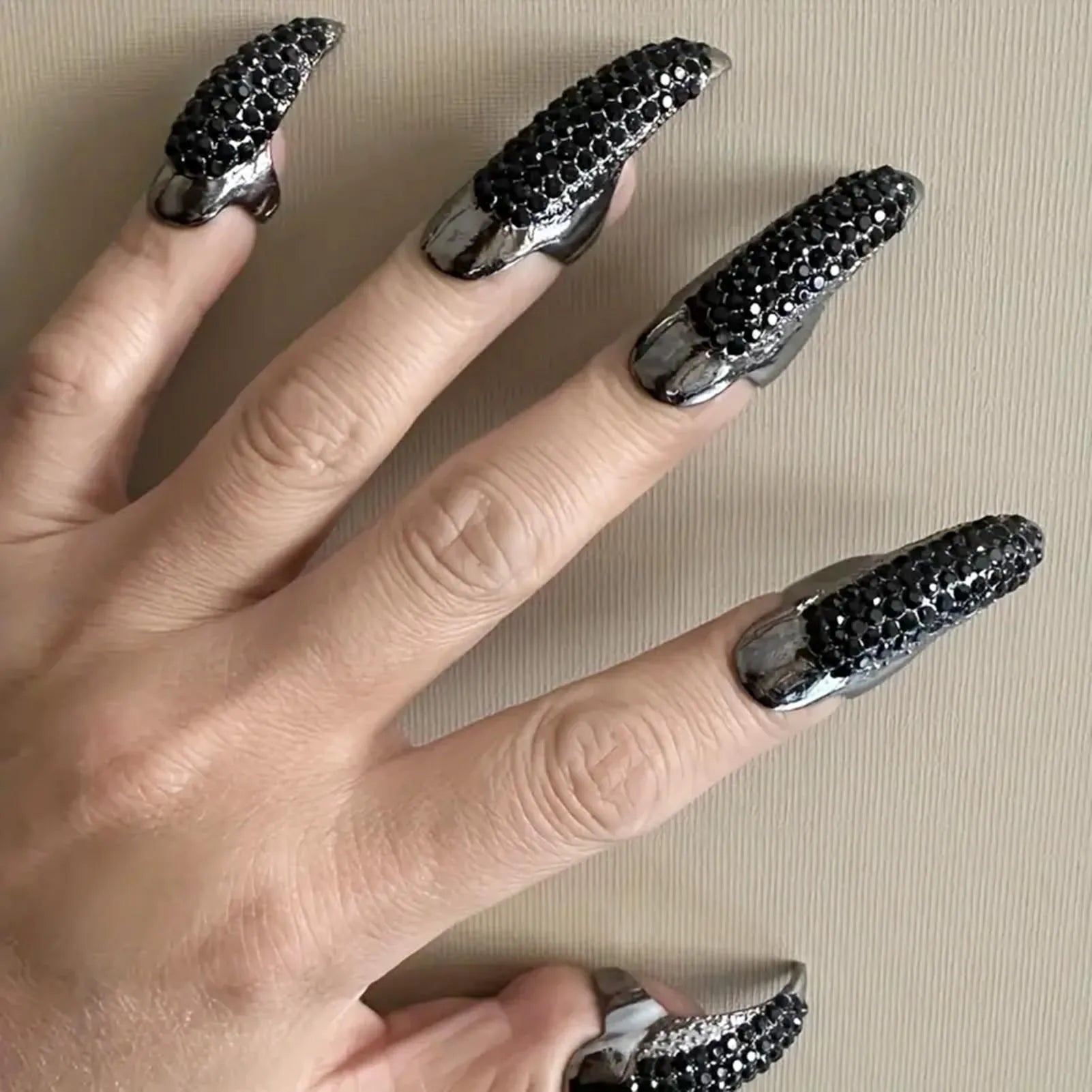 5pcs Punk Finger Rings Eagle Claw Ring Black Crystal Design Halloween Party Cosplay Costume Rings Jewelry Nail Art Decoration Peaceful Pleasures Health and Wellness