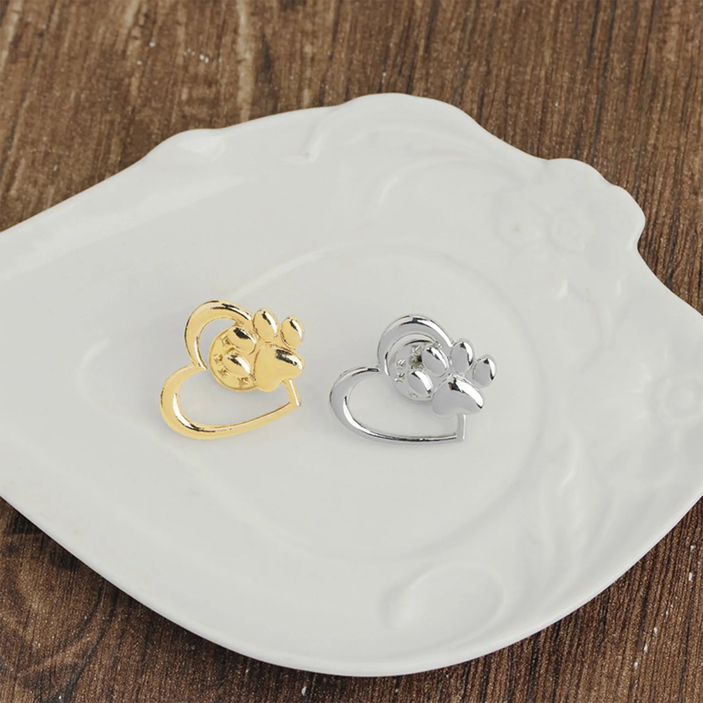 2pcs Heart with Paw Badge Brooch Dripping Oil Paw Brooch Badge Pin for Jewelry Making Clothes Bags Supplies Peaceful Pleasures Health and Wellness