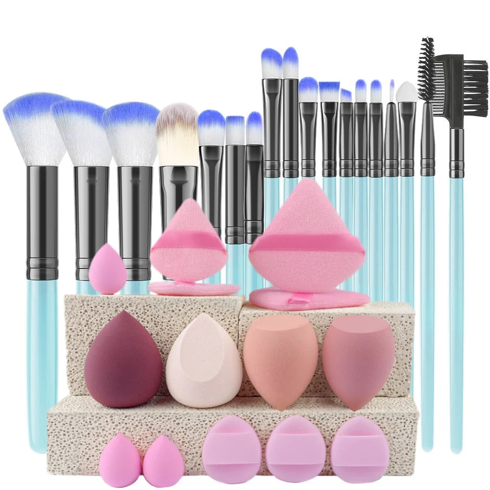 18-Piece Soft Professional Makeup Brush Set – Kabuki & Blending