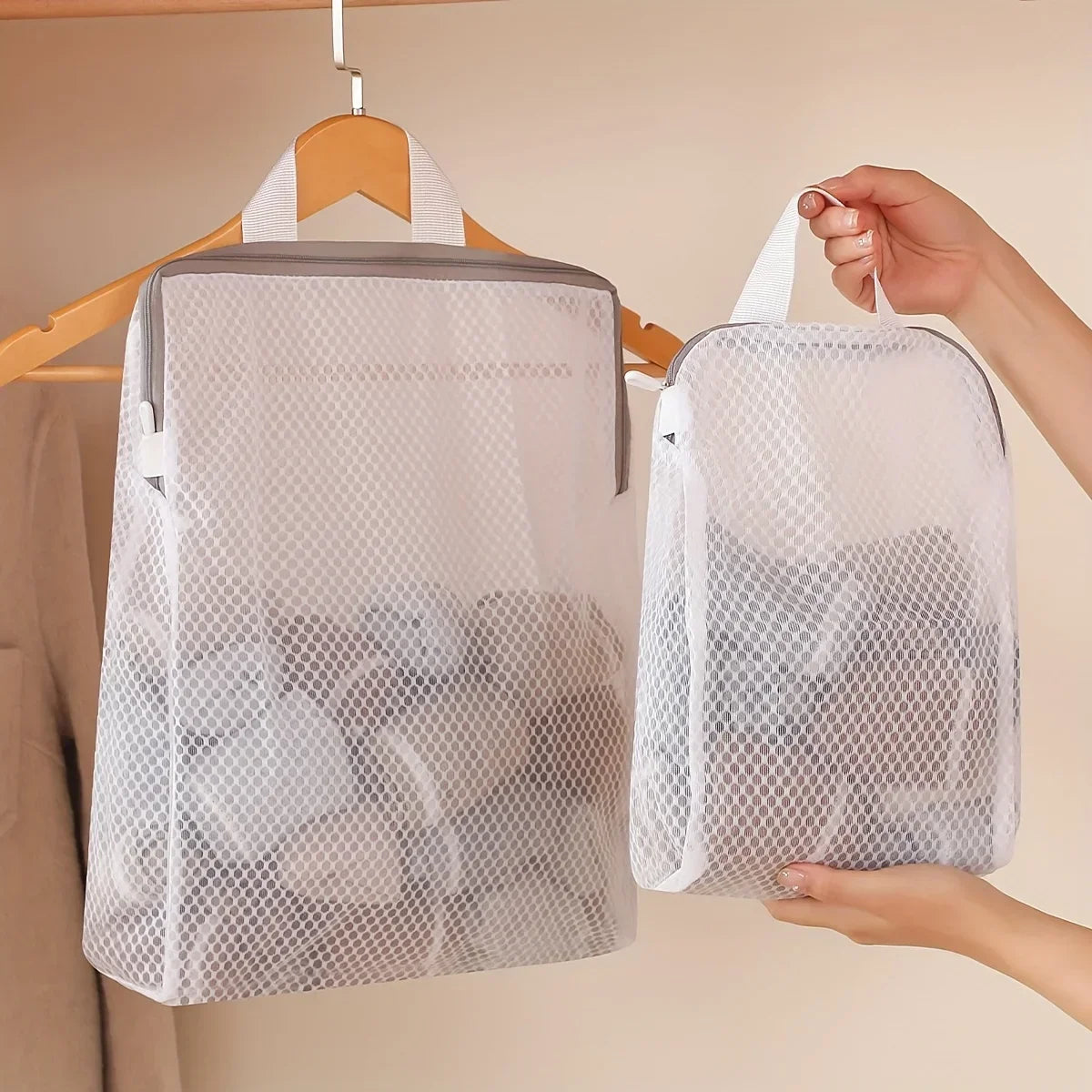 Wall-Mounted Zippered Honeycomb Net Laundry & Storage Bag