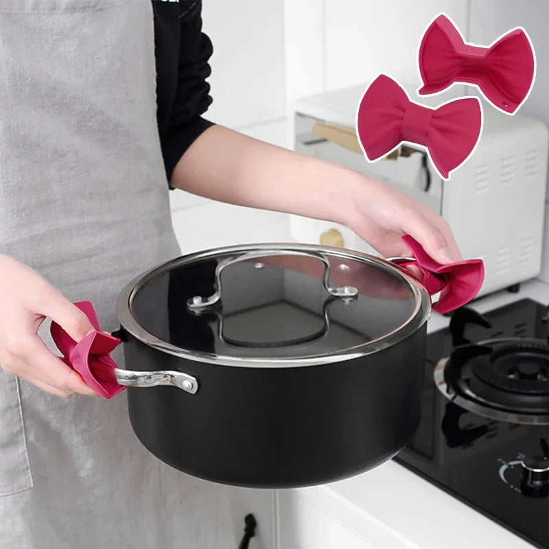 2PCS Silicone Oven Mitts Creative Bow Shape Oven Gloves Heat Resistant Pot Holders for Cooking Mini Oven Gloves Kitchen Tool Hot Peaceful Pleasures Health and Wellness