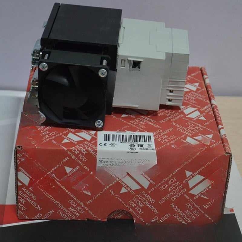 Carlo Gavazzi RGC2A60D75GGEDF Solid State Relay Part