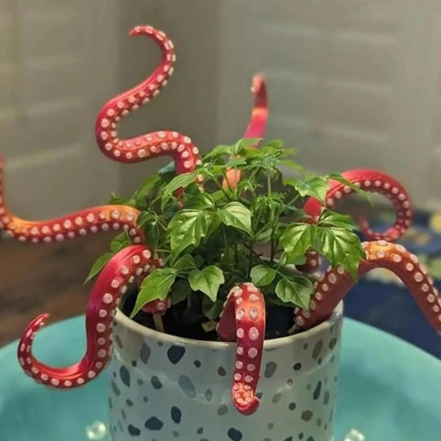 Octopus Tentacle Plant Stakes – 7-Piece Resin Garden Decor