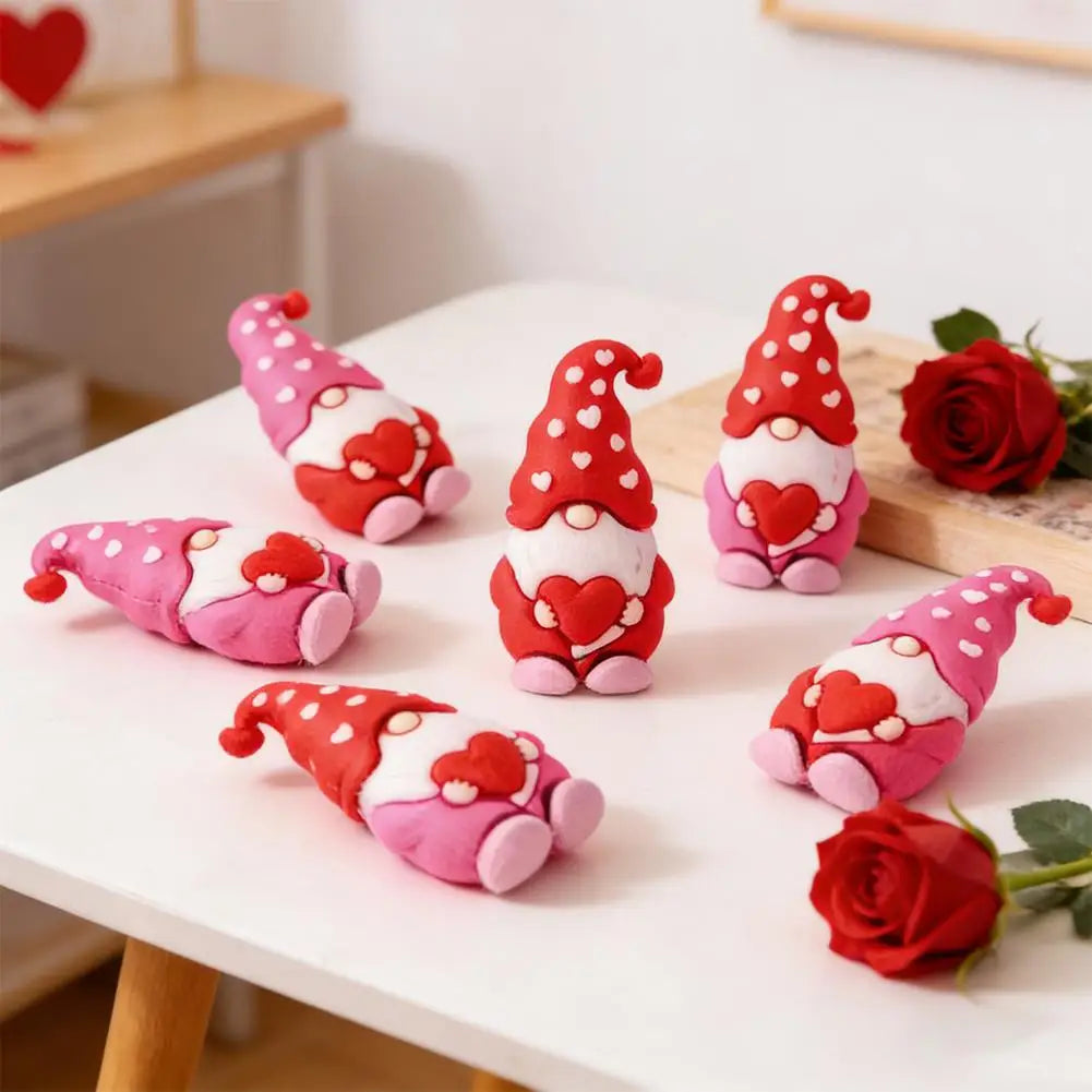 Heart Gnome Valentine Mini Figurines | Cute Décor Set 15–50 Pcs