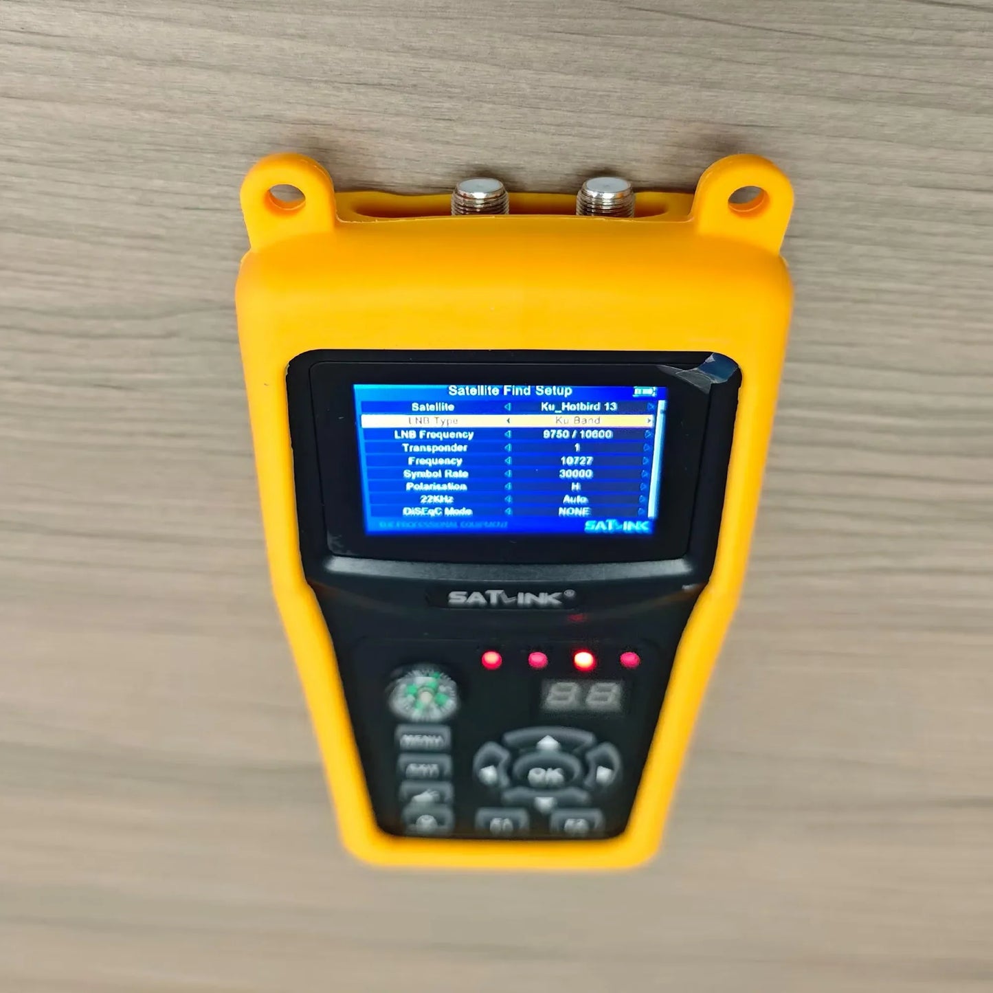 Tuoying RF Signal Finder DVB-S2 DVB-T2 DVB-C Satellite Meter