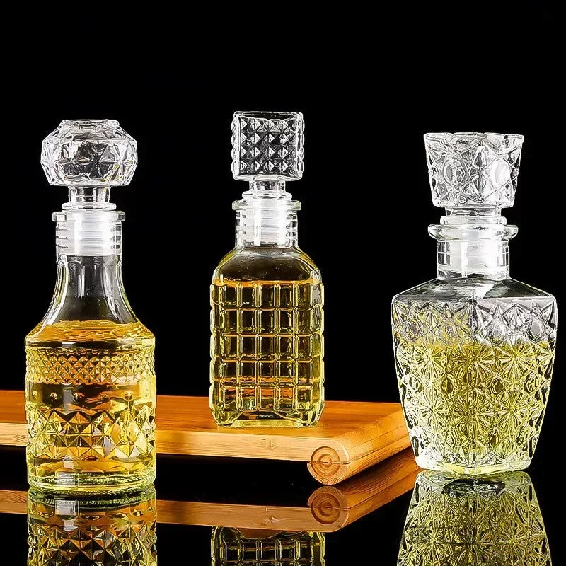 High End Transparent Glass Small Bottle 50/100ml Whiskey Mini Creative Red Bottle Peaceful Pleasures Health and Wellness