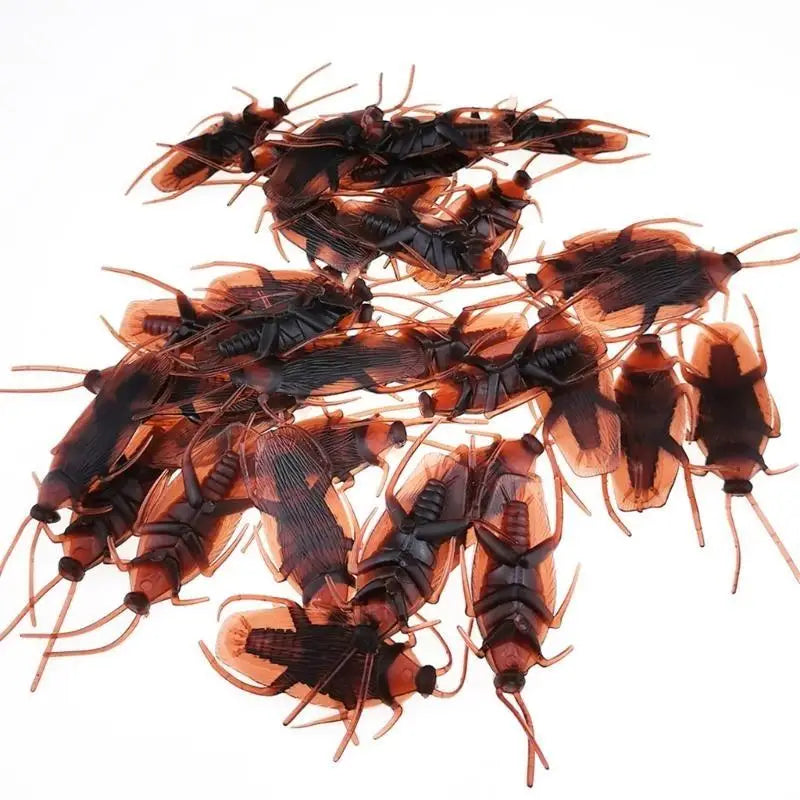 100pcs Realistic Fake Cockroach Prank Toy – Halloween Gag Set