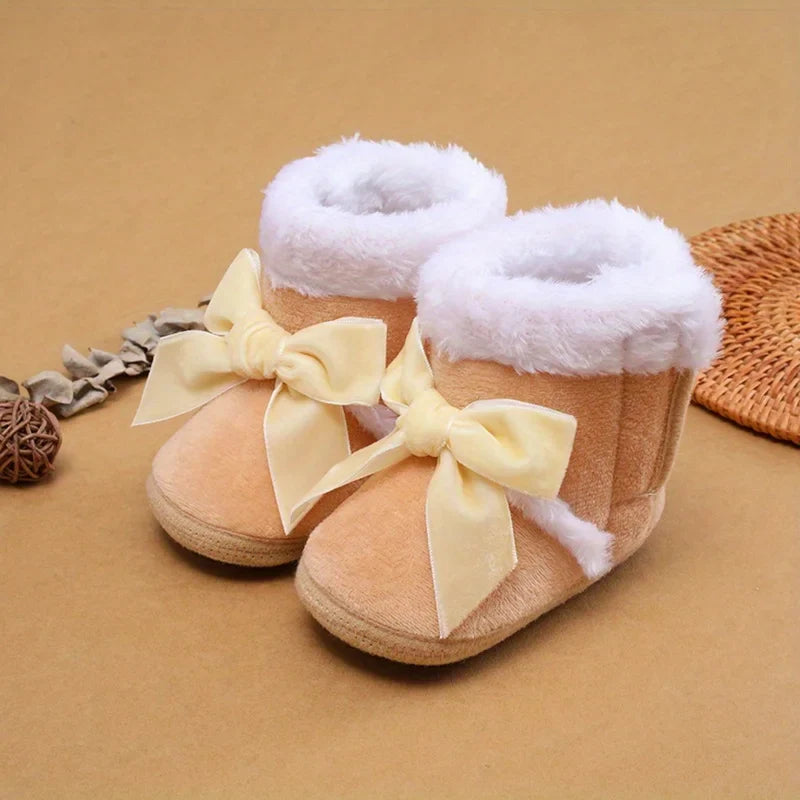 Newborn Baby Snow Boots – Soft Pompom Booties 0–18M