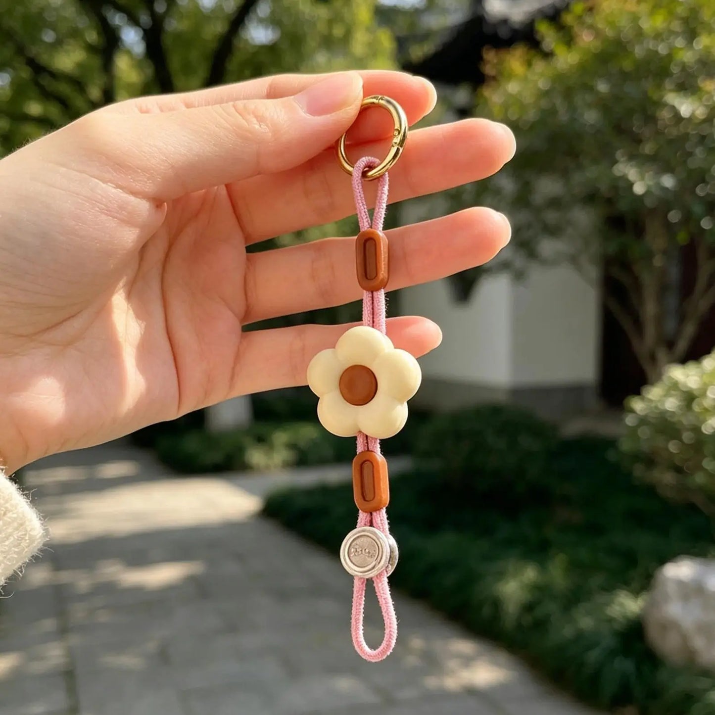 Flower Hat Clip for Travel – Adjustable Anti-Loss Cap Carrier Travel Hat Clip Peaceful Pleasures Health and Wellness