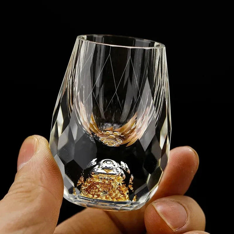 Deluxe Diamond Water Drop Shaped Gold Foil Baijiu Cup High Grade Crystal Glass Home Gift Strong Wine Cup Peaceful Pleasures Health and Wellness 1pc 15ml