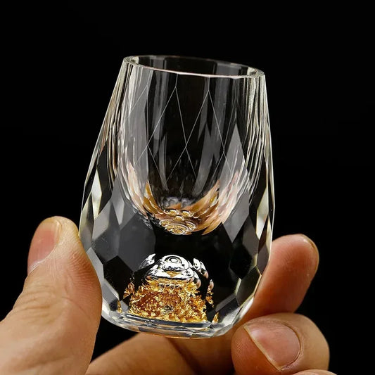 Deluxe Diamond Water Drop Shaped Gold Foil Baijiu Cup High Grade Crystal Glass Home Gift Strong Wine Cup Peaceful Pleasures Health and Wellness 1pc 15ml