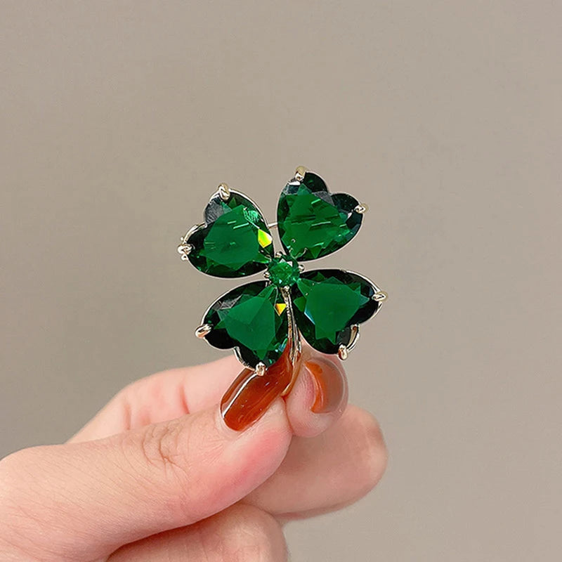 Buckle Lucky Four-leaf Pin Retro Emerald Corsage Fixed Clothes Pin Clover Brooch French Lady Wedding Jewelry Accessories Peaceful Pleasures Health and Wellness