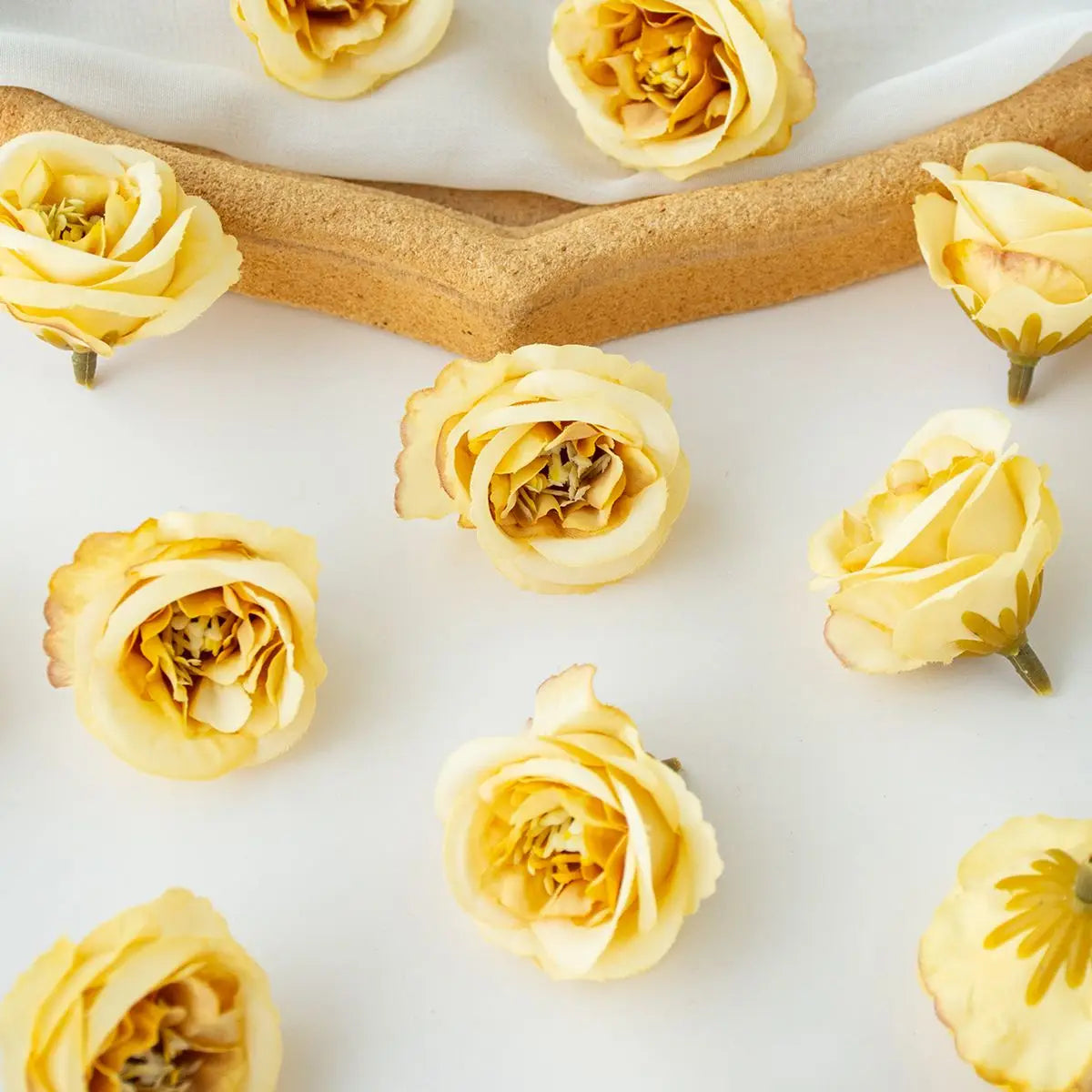 Artificial Silk Rose Flower Heads 20/40 Pcs – Wedding & DIY Decor