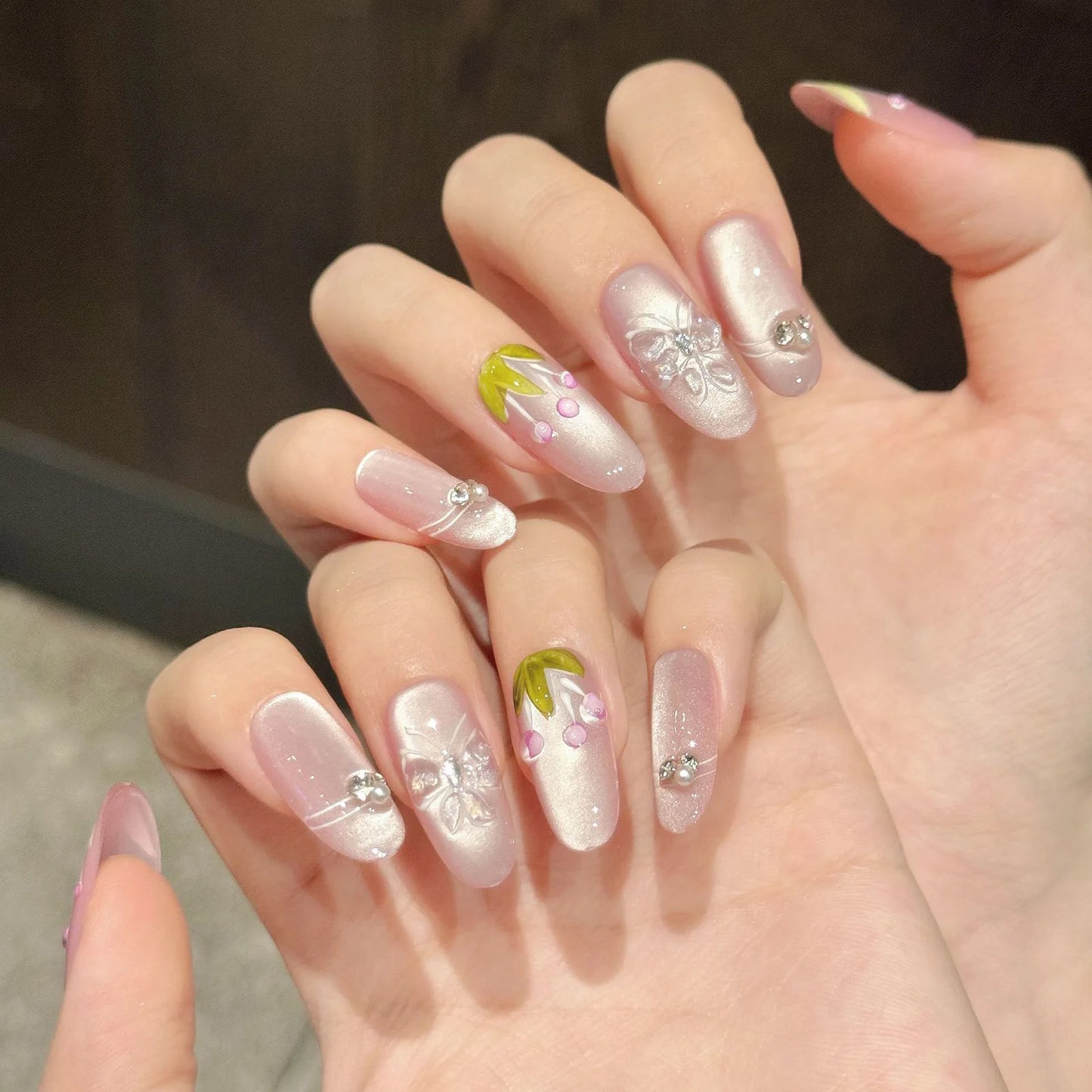 Luxury Diamond Press On Nails | Cat's Eye Gold Flower Manicure
