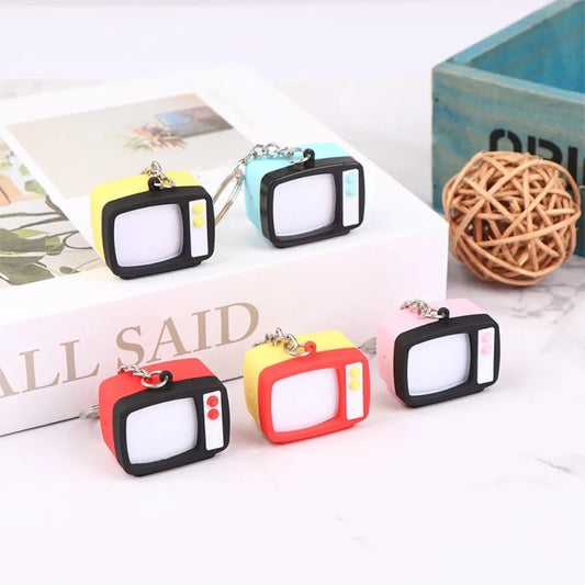 Retro TV Keychain – Mini LED Light & Sound Novelty Key Ring Novelty Keychain Oasis Select