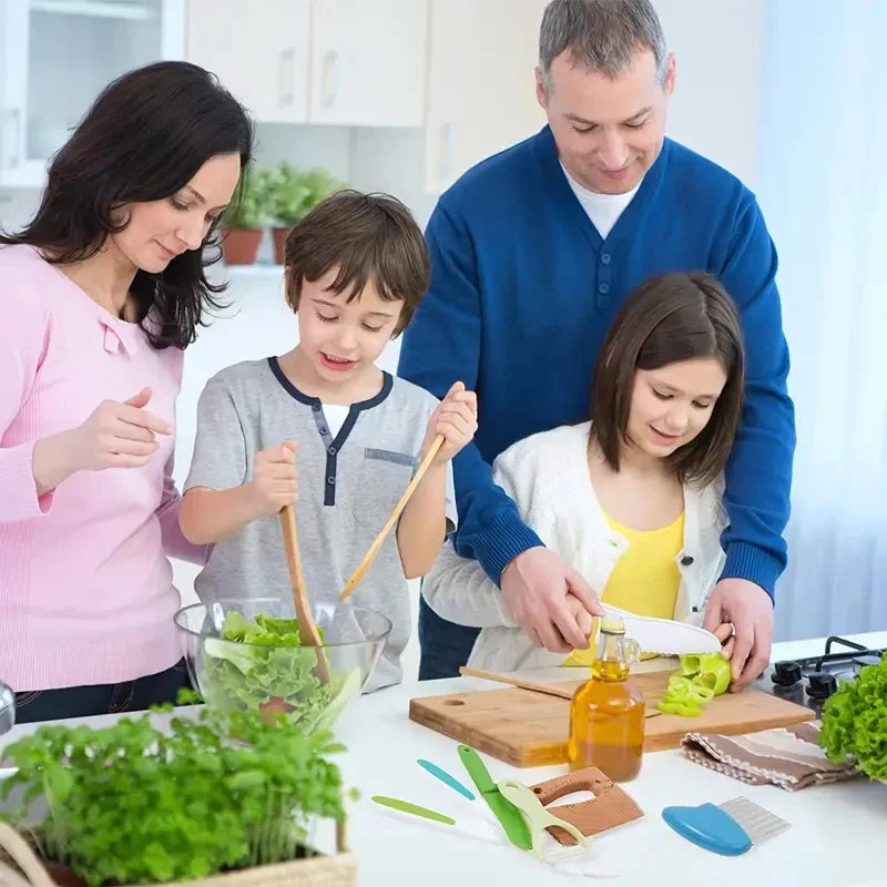Kids Safe Plastic Knife & Peeler Set | Toddler Kitchen Tools