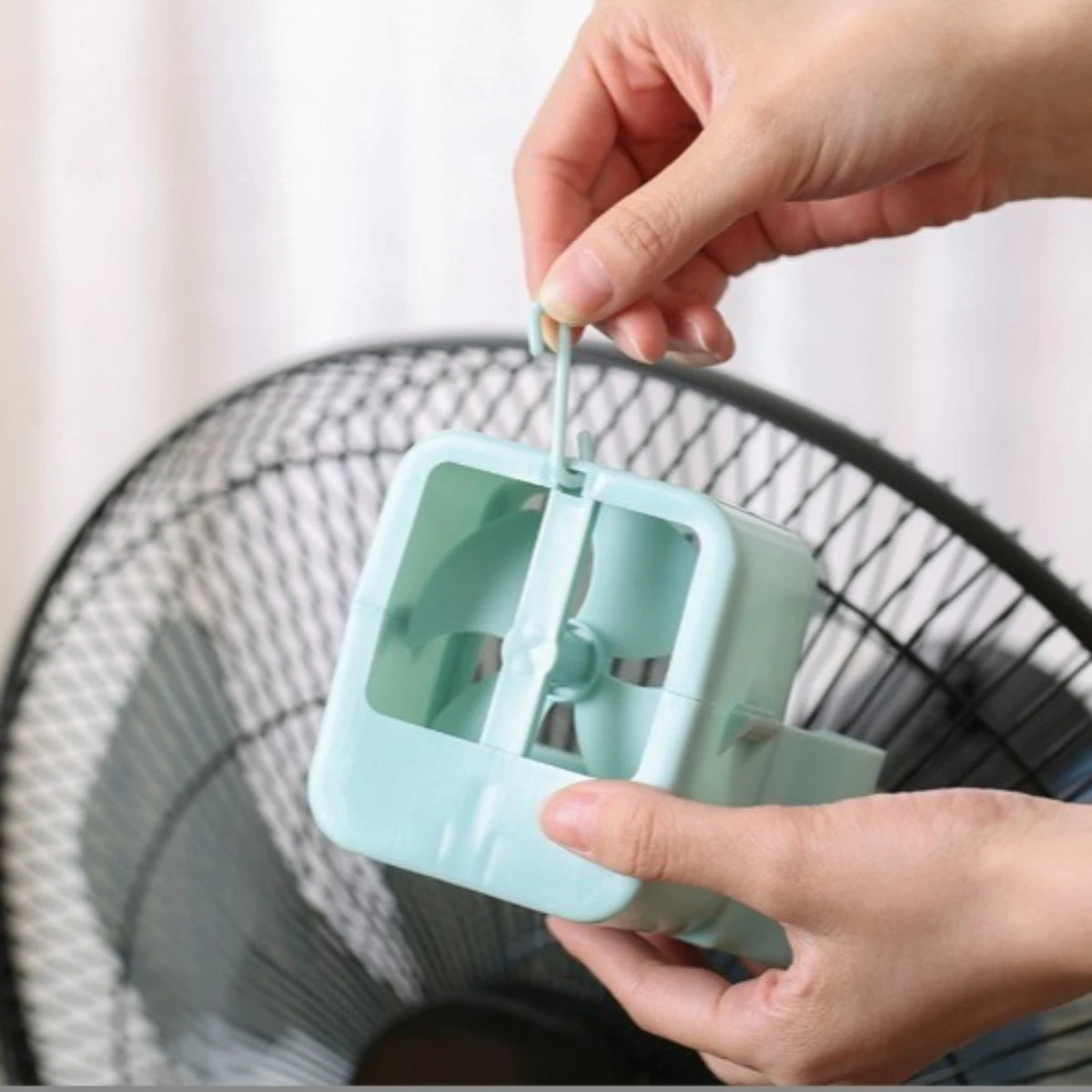 Hanging Ice Cooling Device for Stand Fan – No-Drill Mist