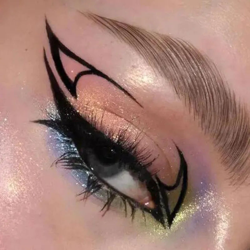 Waterproof Liquid Eyeliner Pen – Quick Dry & Long-Lasting