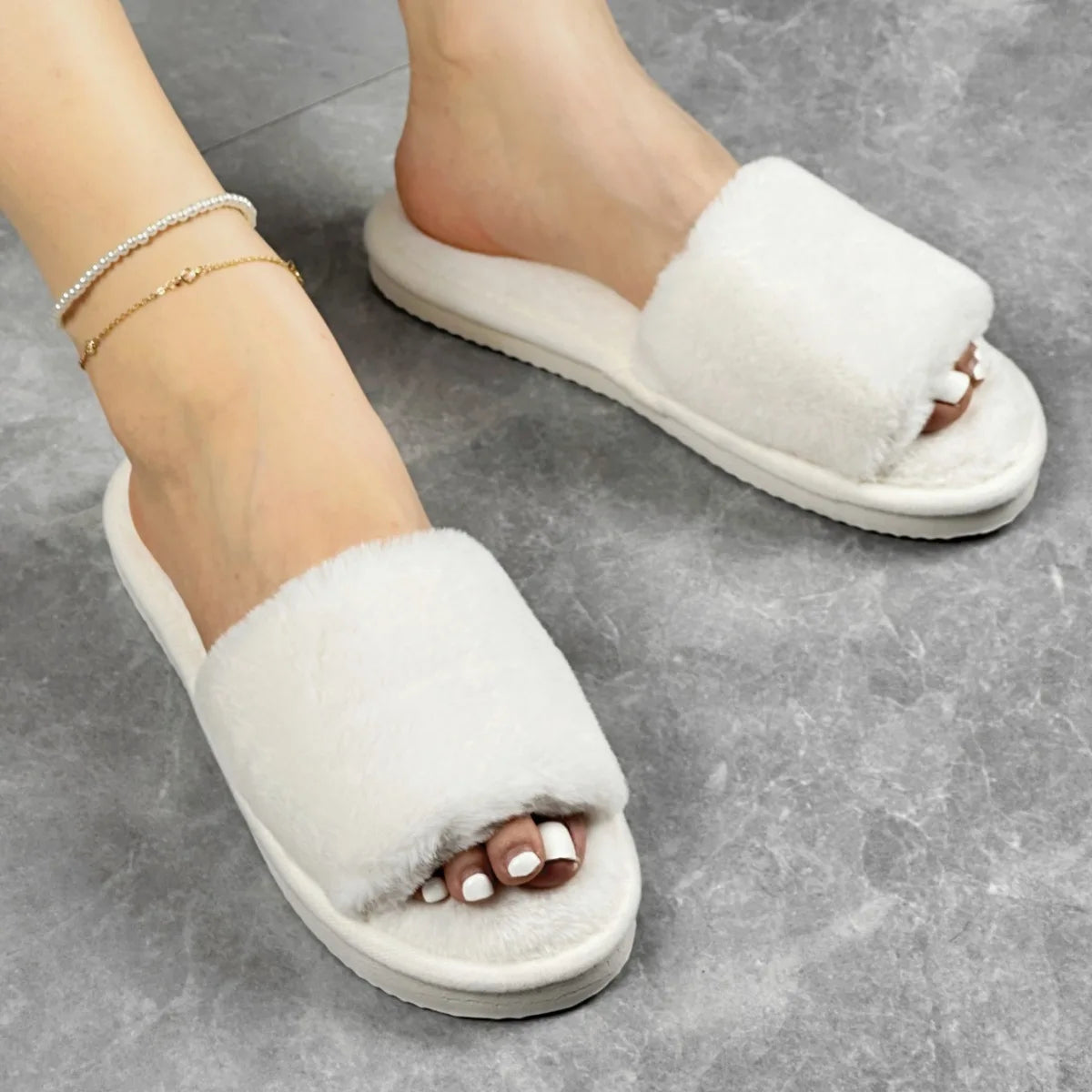 Women's Fluffy Faux Fur Winter Slippers | Plush Warm EVA Slides