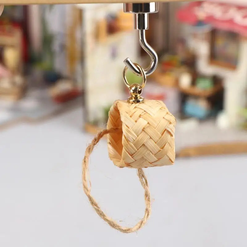 Natural Gourd Jumping Spider House | Magnetic Hanging Hideout
