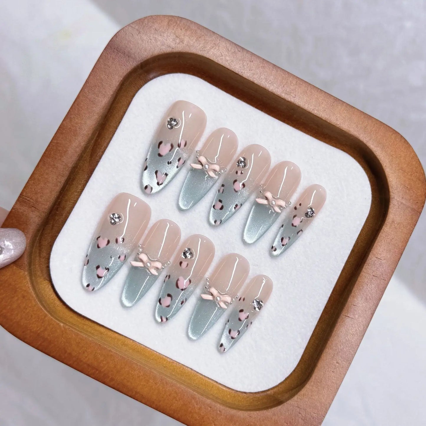 10pcs Handmade Press on Nails Leopard Print Blue Cat Eye Fake Nail Tips Wearable Detachable Spice Girls Long Almond False Nails Peaceful Pleasures Health and Wellness XS