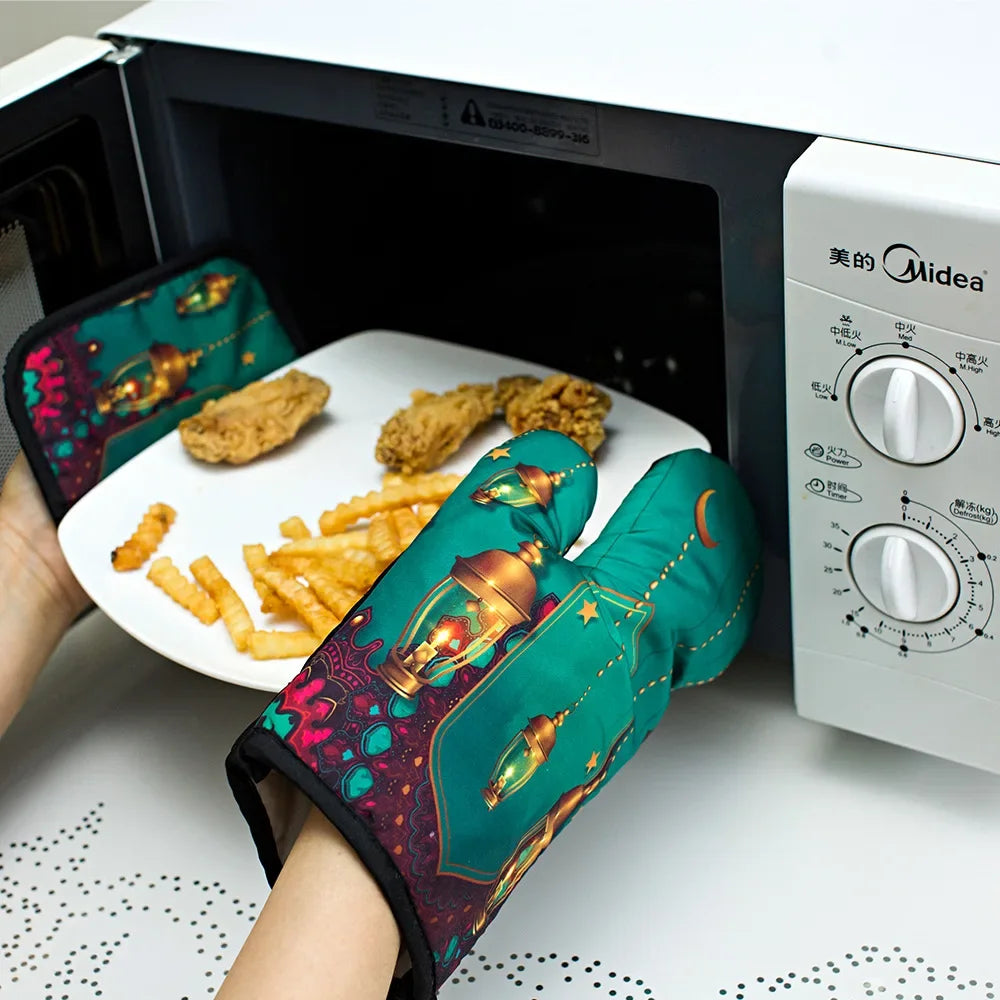 Ramadan Mubarak Kitchen Set – Apron, Oven Mitt & Pot Holder Kitchen Gift Set Peaceful Pleasures Health and Wellness