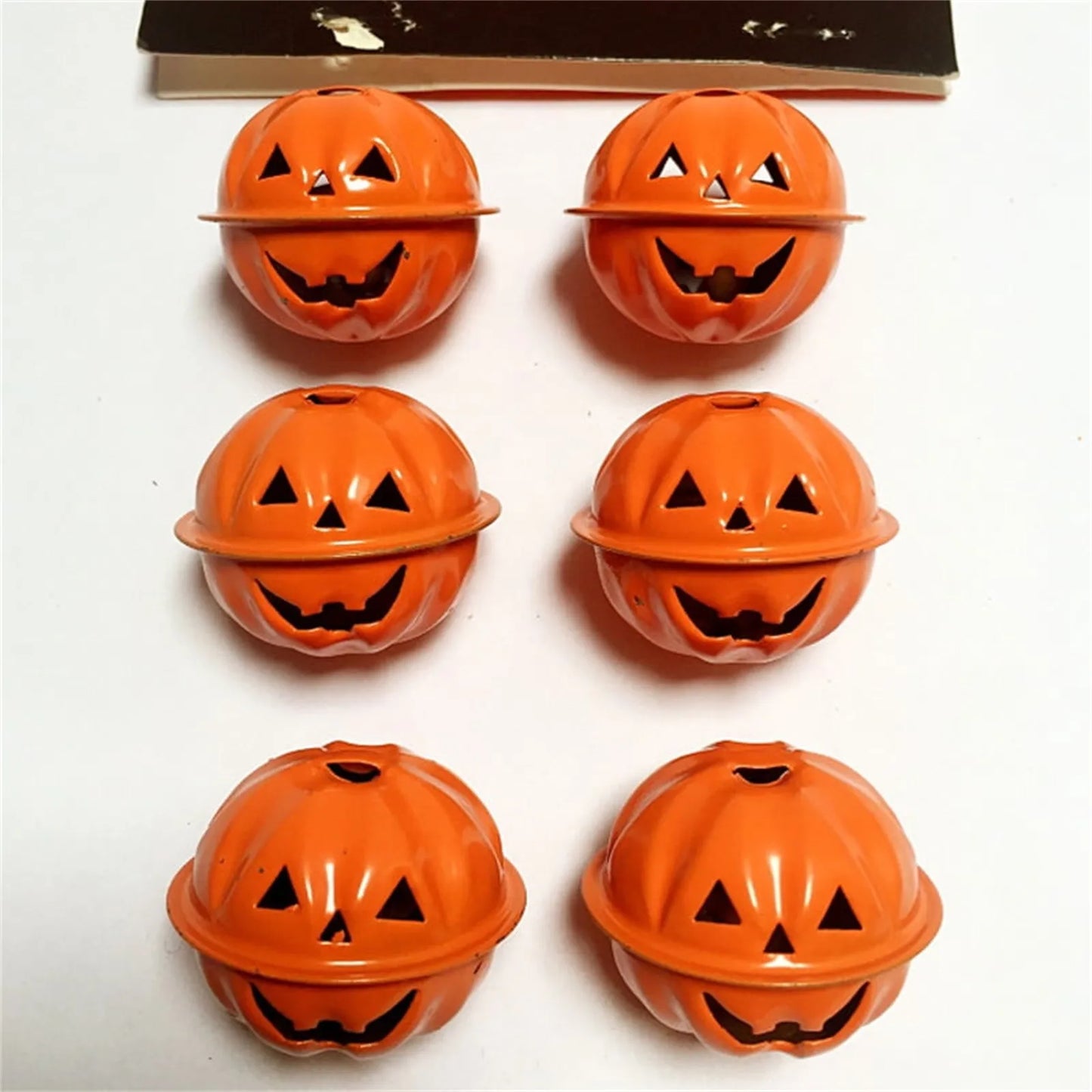 5-Pack Halloween Pumpkin Jingle Bells – 4cm Metal Hanging Decor