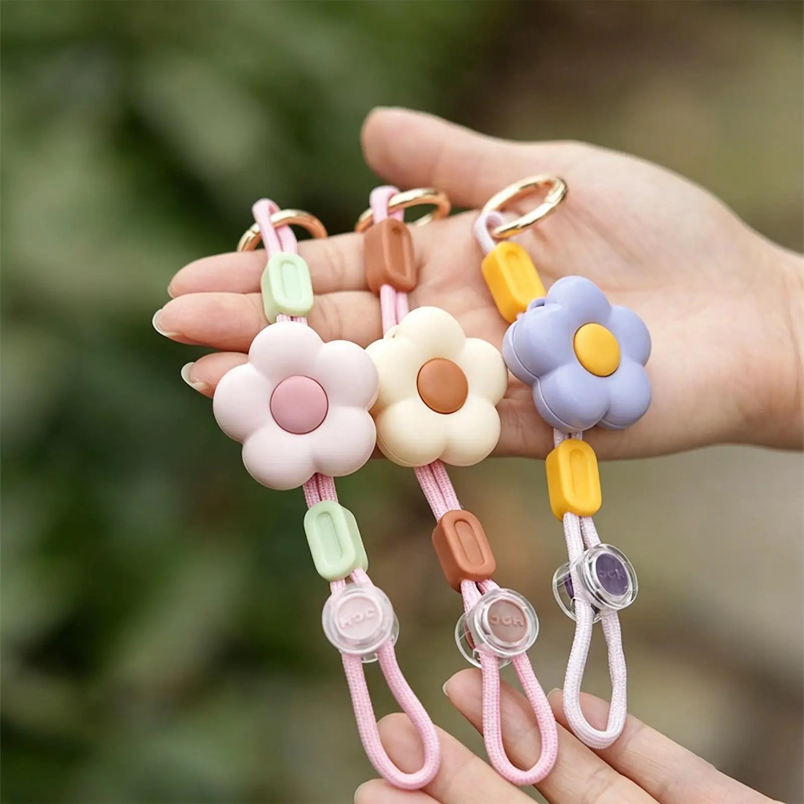 Flower Hat Clip for Travel – Adjustable Anti-Loss Cap Carrier Travel Hat Clip Peaceful Pleasures Health and Wellness