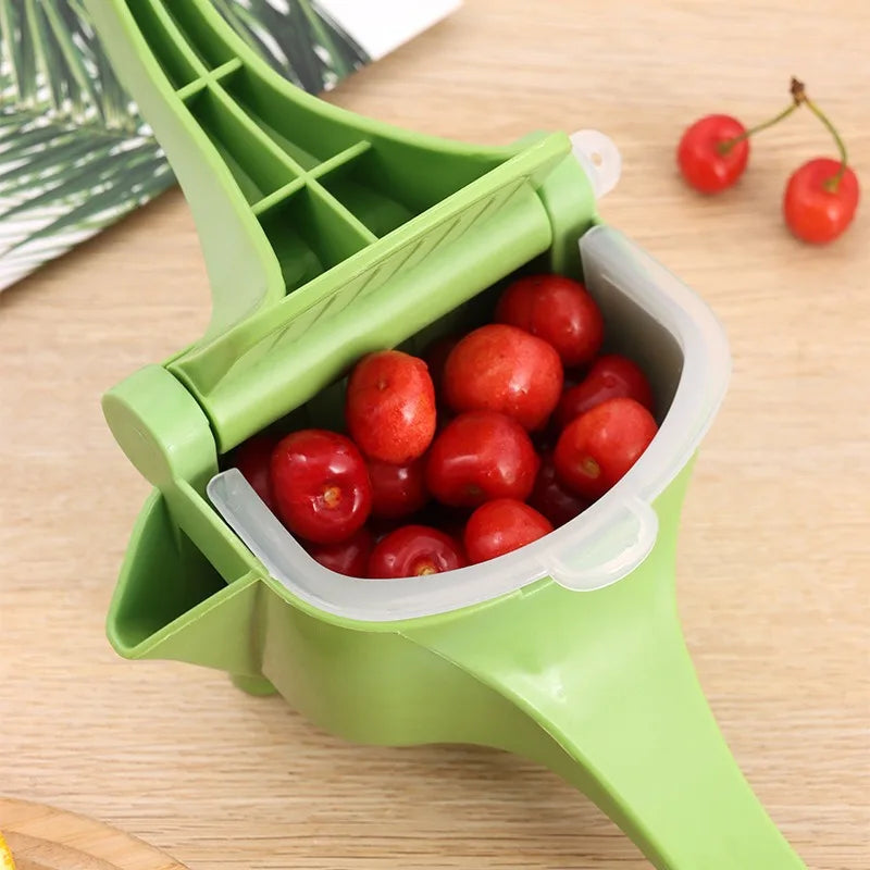 Manual Handheld Lemon Squeezer & Fruit Juicer – Green