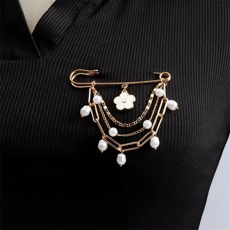 Retro Star Pearl Tassel Brooch Pin | Elegant Women's Accessory