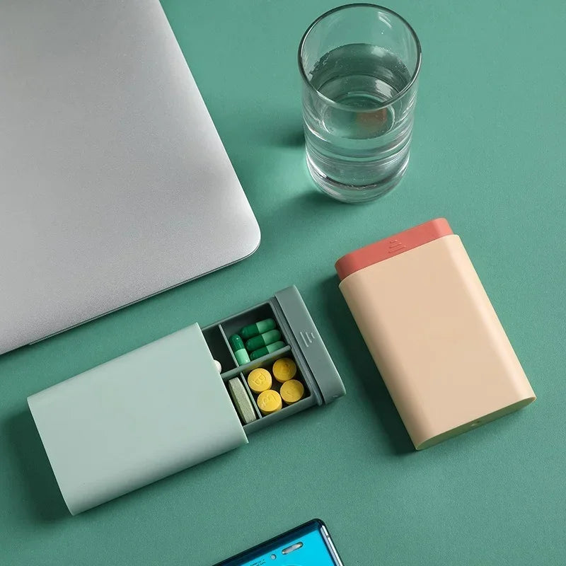 7-Day Portable Pill Organizer – 6 Grid Travel Vitamin Case