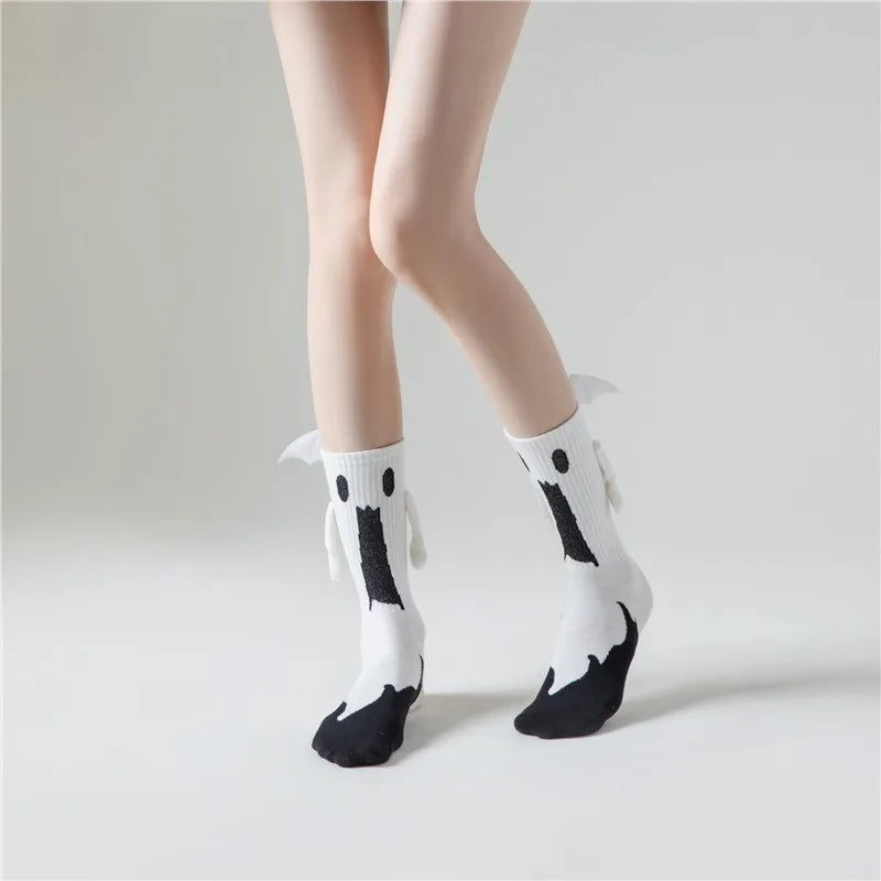 Halloween socks: Ghost Magnetic Hand-holding socks, fashionable, cute and funny bat socks, mid-calf socks Peaceful Pleasures Health and Wellness