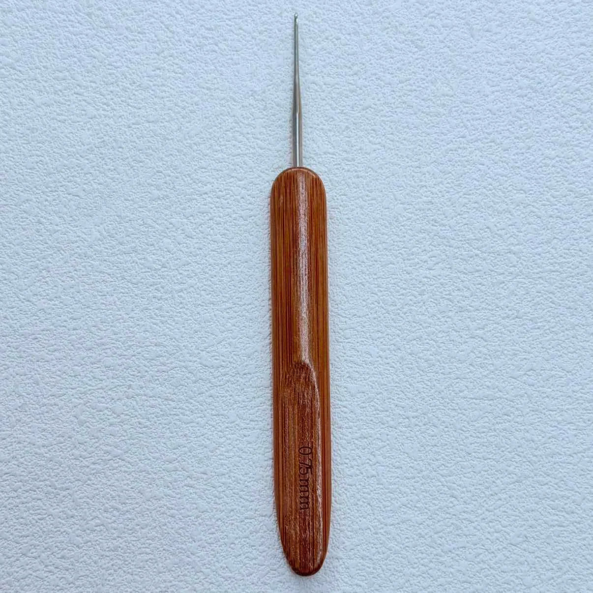 Dreadlock Crochet Hook Set 0.5mm & 0.75mm Wood Needles