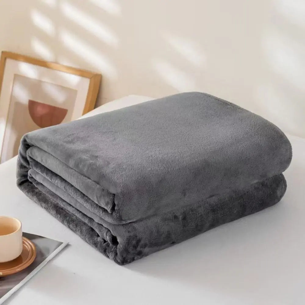 Solid Color Flannel Blanket – Soft Thickened Polyester Throw