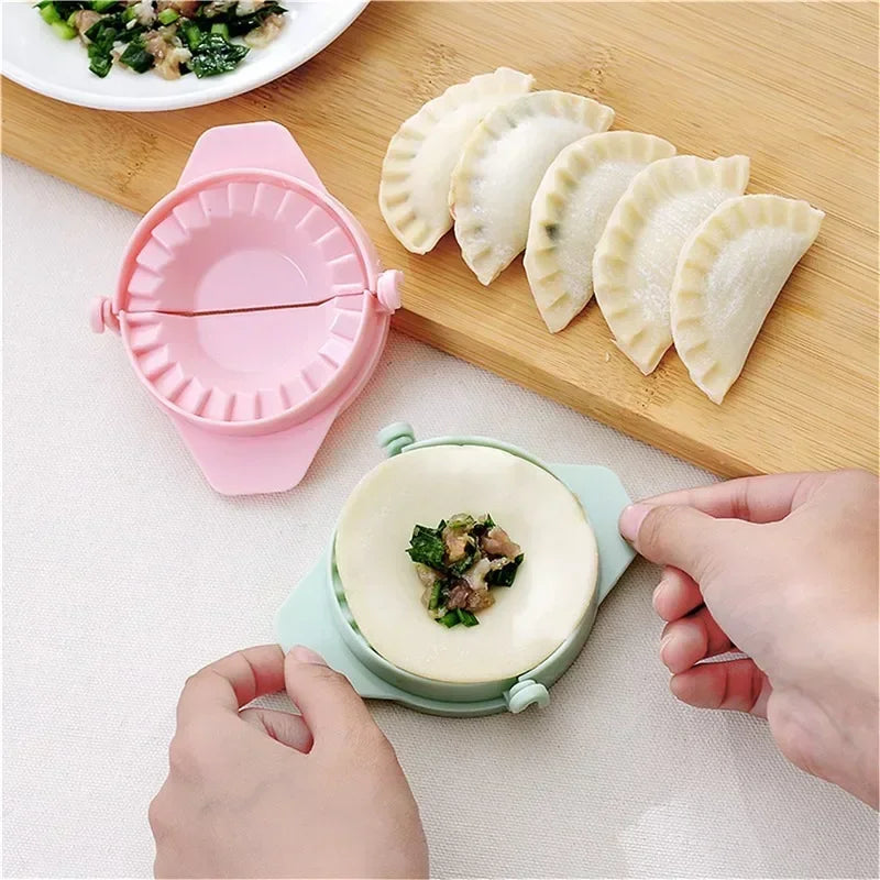 Kitchen Gadgets DIY Crescent shaped Dumpling Making Artifact Manual Make Dumpling Mold Plastic Kitchen Mini Cookie Maker Moulds Peaceful Pleasures Health and Wellness