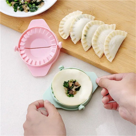 Kitchen Gadgets DIY Crescent shaped Dumpling Making Artifact Manual Make Dumpling Mold Plastic Kitchen Mini Cookie Maker Moulds Peaceful Pleasures Health and Wellness