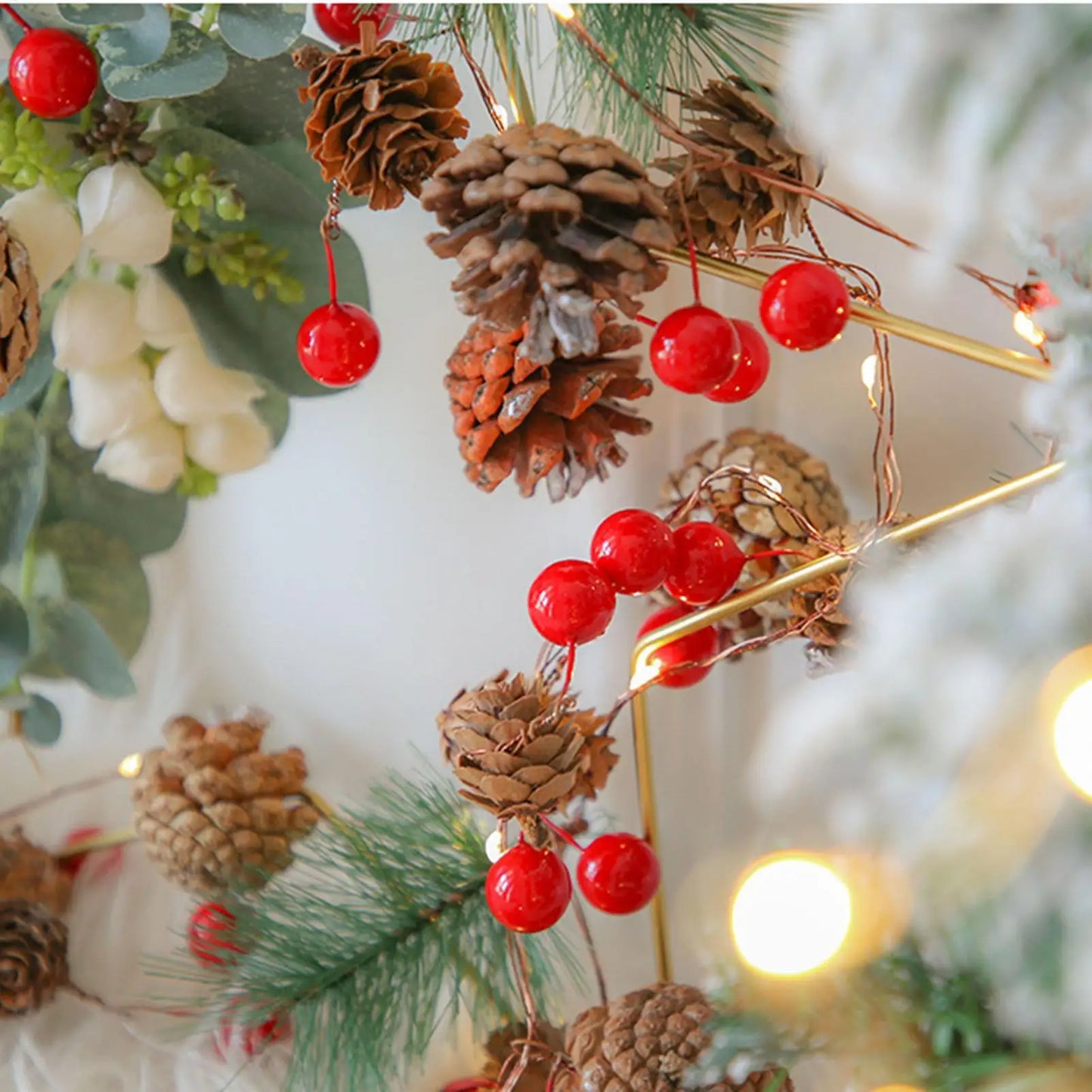 20 LED Christmas Fairy Lights with Pine Cones | Indoor & Outdoor