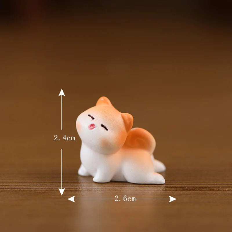 Cute Resin Cat Figurine Statue | Mini Home & Desk Decor