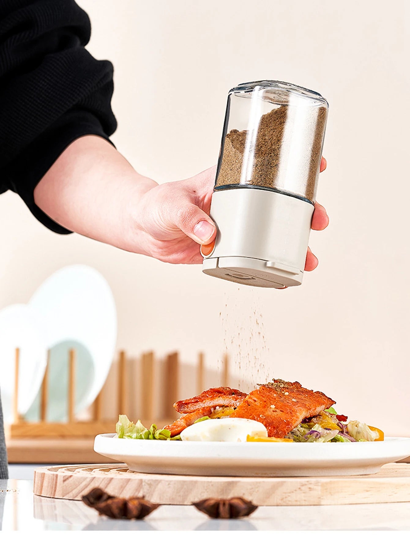 1Pcs Quantitative Salt Bottle Spice Can Pepper Chili Powder Jar Glass Seasoning Tank Sealed Moisture-proof BBQ Spices Dispenser Peaceful Pleasures Health and Wellness