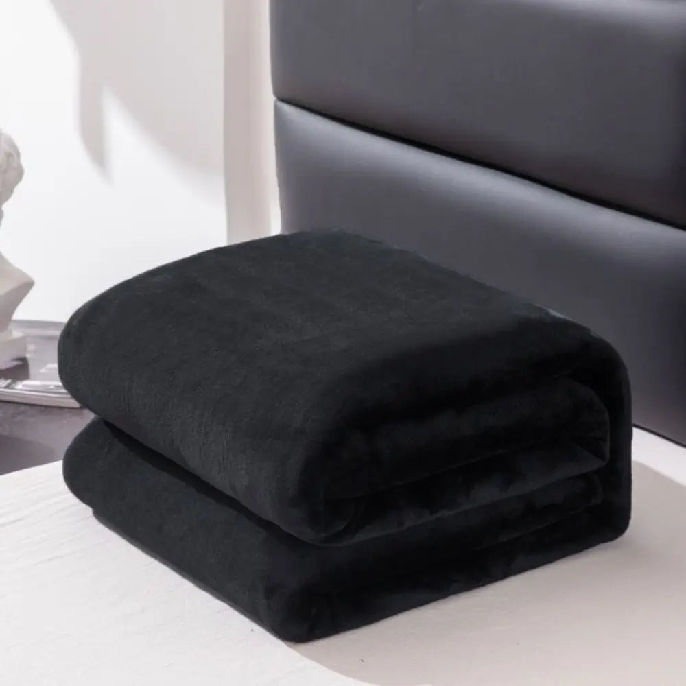 Solid Color Flannel Blanket – Soft Thickened Polyester Throw
