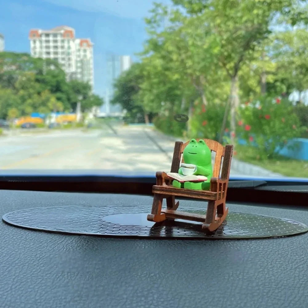 Frog Rocker Chair Cute Japanese Healing Small Decoration Office Desktop Decoration Car Center Control Decoration Peaceful Pleasures Health and Wellness