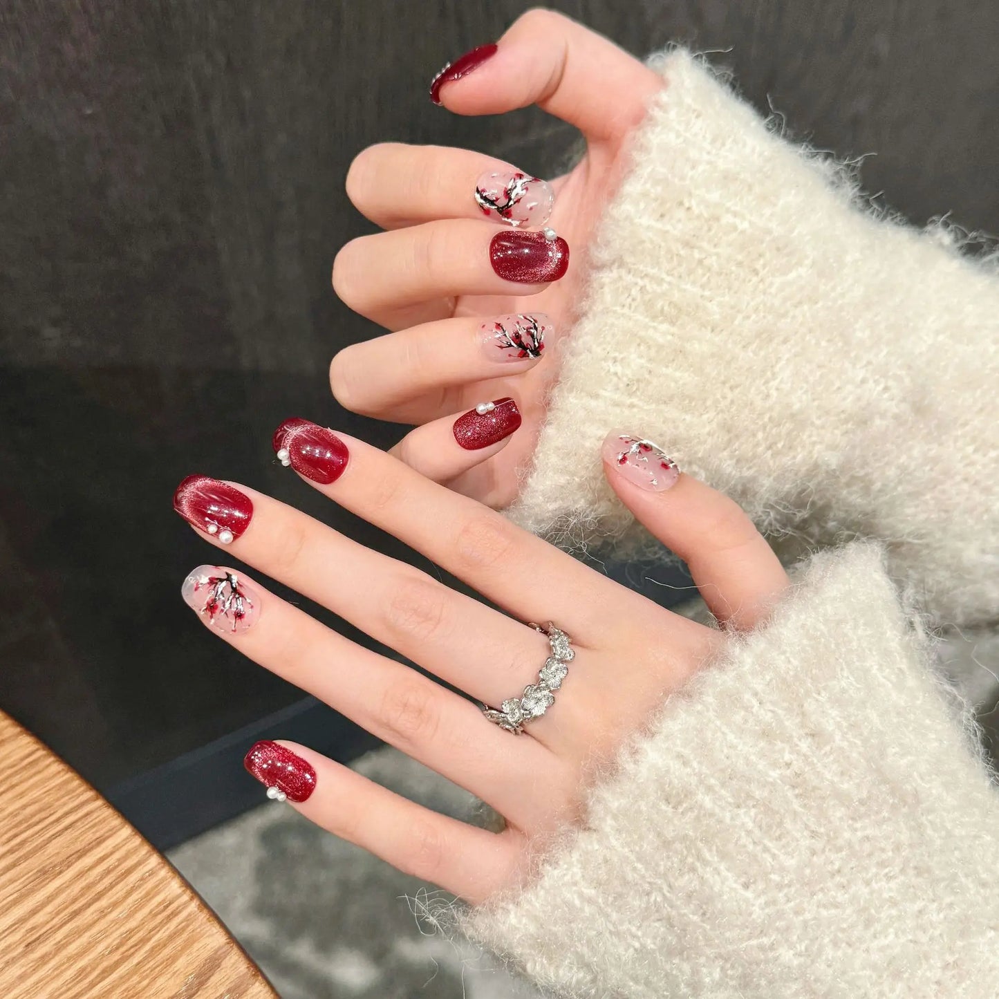 Handmade Press-On Nails Lamei Flower Red Cat Eye | YADORNOS