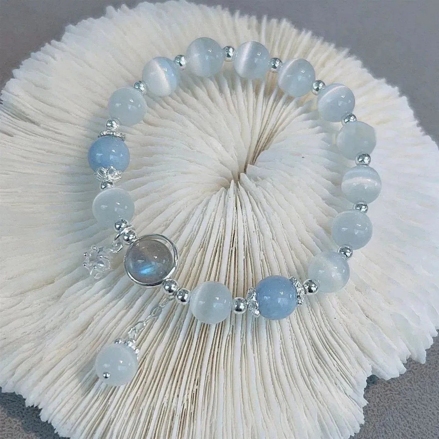 New Trendy Red Beaded Chain Bracelet for Women Simple Hollow Butterfly Pendant Bracelets Jewelry Gifts Accessories Peaceful Pleasures Health and Wellness