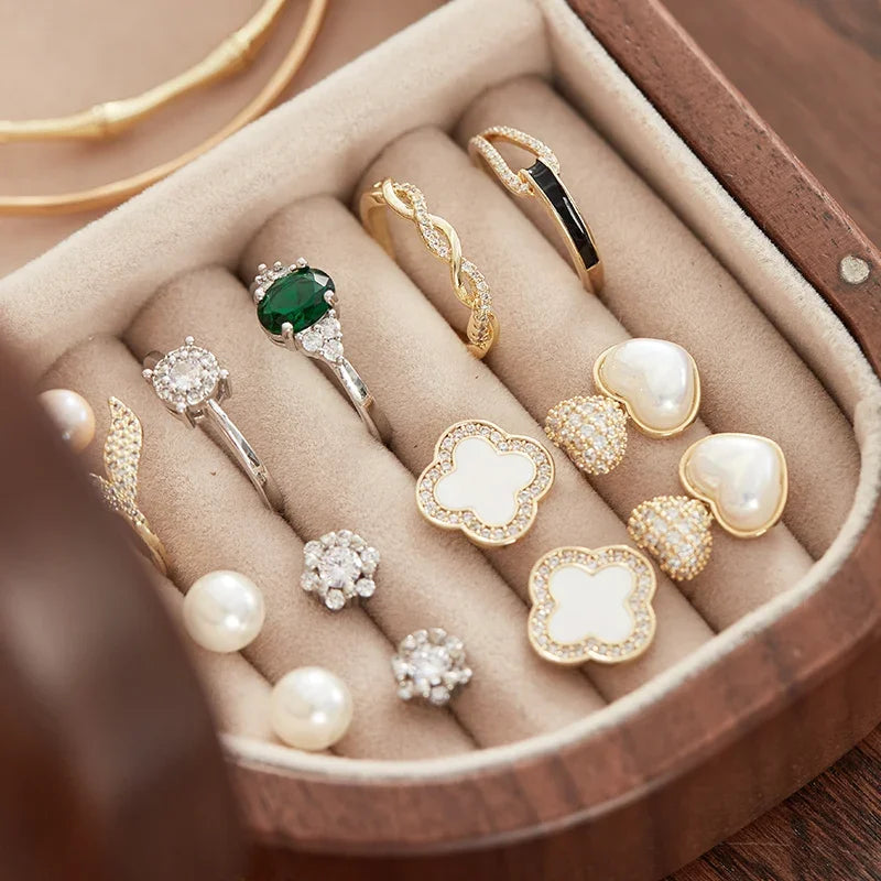 Solid Wood Bear Jewelry Boxes Small Exquisite Ring Necklace Storage Box Portable Jewelry Organizer Cute Home Desktop Decoration Peaceful Pleasures Health and Wellness