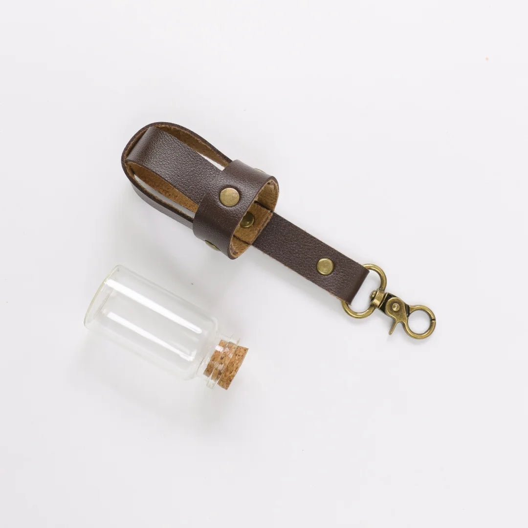 UYEE Medieval Leather Vial Holster Clip Waist Sash Alchemy Potion