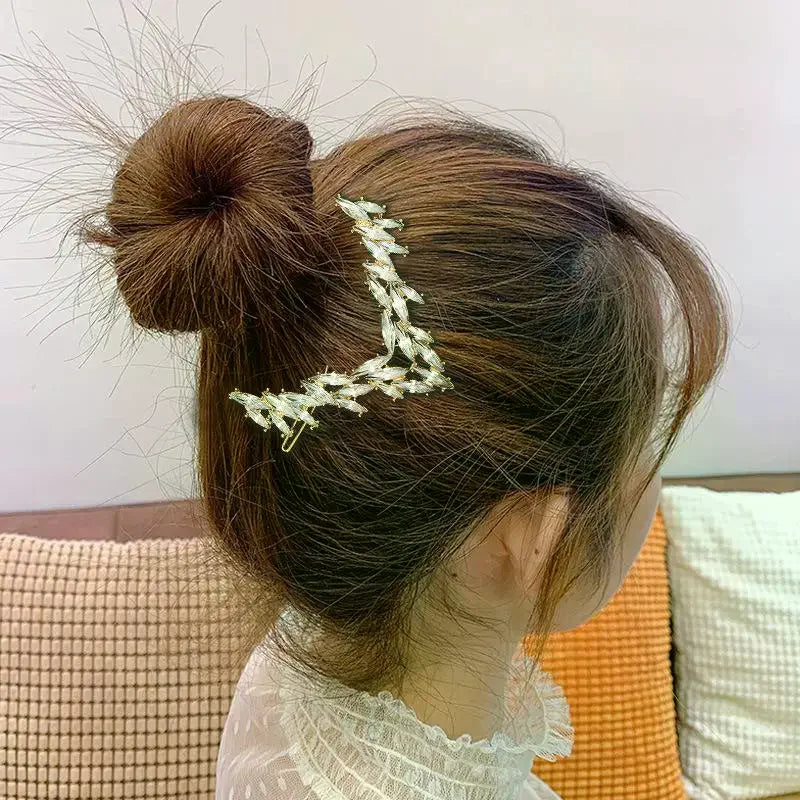 Korean V-Shape Crystal Hair Clip – Luxury Rhinestone Hairpin